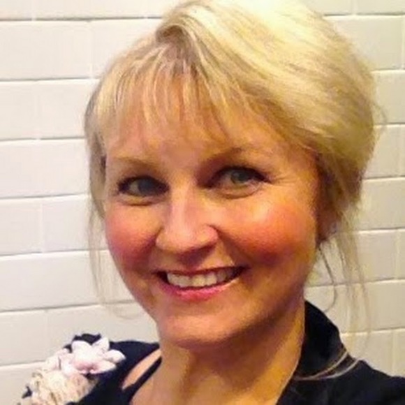 Meet your Posher, Jeannie - Picture 1 of 1